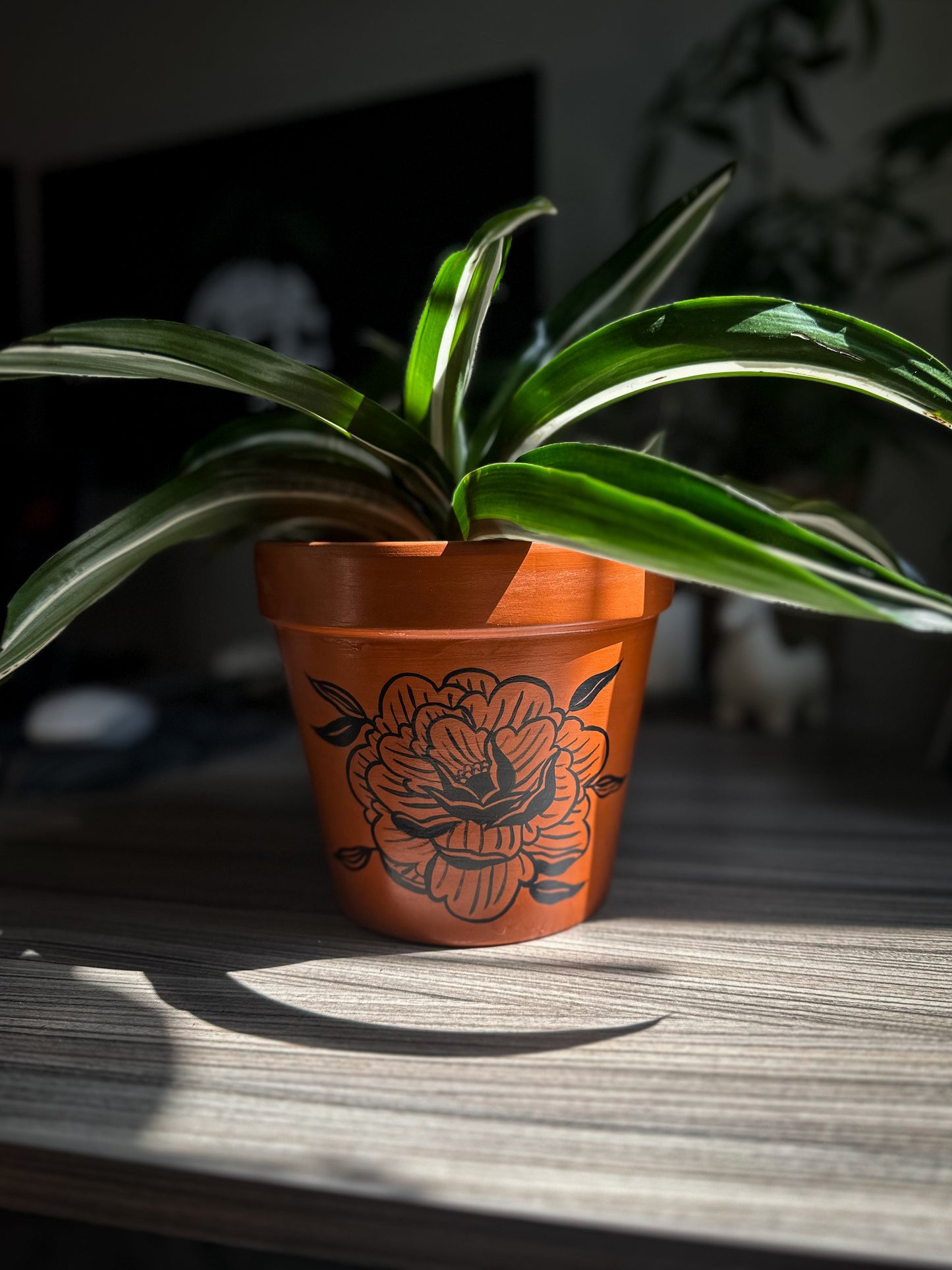 Peony Terra - 6" - Hand Painted Pot